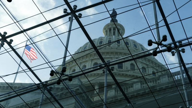 Палата представителей США проголосовала за пакет стимулирования экономики