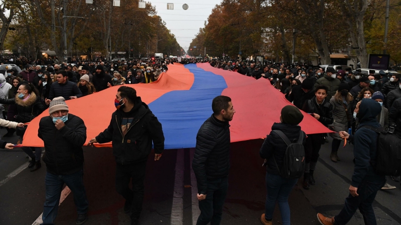 В Ереване начались задержания на акции протеста оппозиции