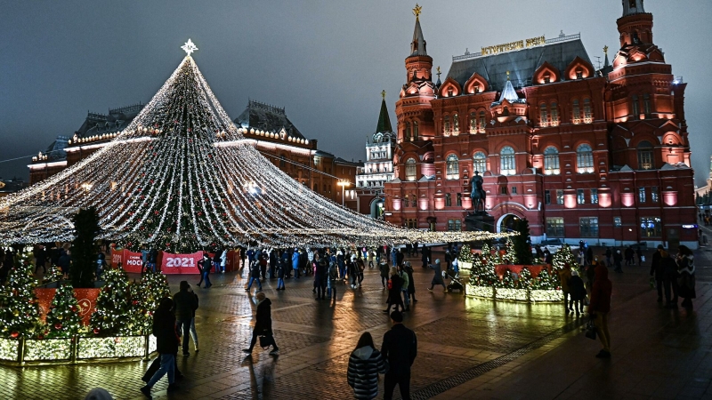 Каникулы с музеями: прогулка с экскурсоводом по Москве и знания онлайн