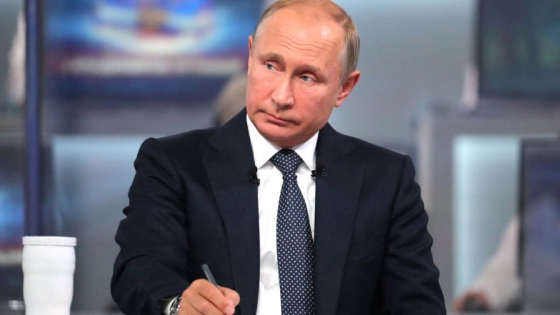 Путин не станет «стрелять себе в ногу», как украинские президенты – Песков