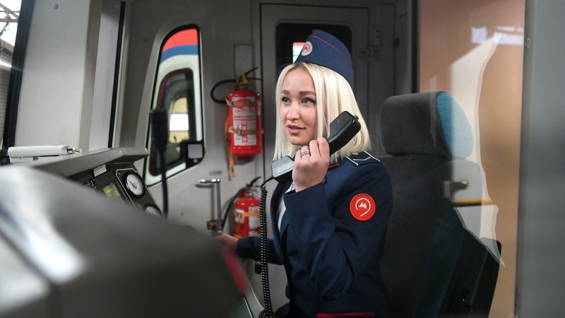 Женщины-машинисты вышли на Филевскую линию московского метро