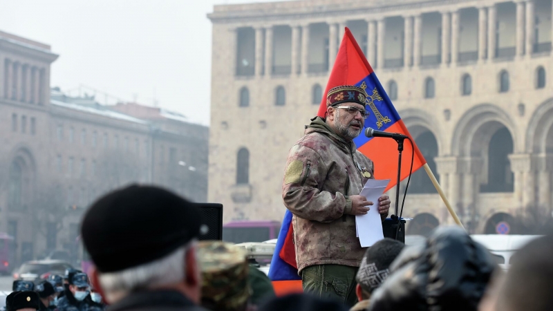 Число задержанных на акции протеста в Ереване достигло почти 60 человек