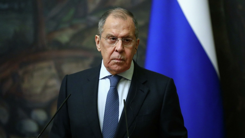 Лавров заявил о попытках Запада сделать Россию "послушной" страной