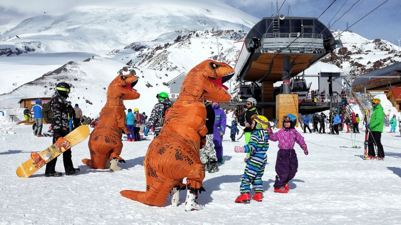 На Эльбрусе открылись для катания горнолыжные трассы