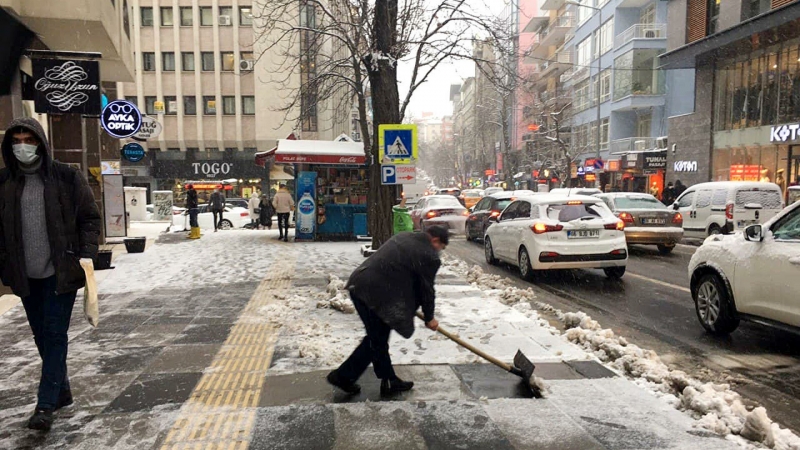На Турцию обрушился сильный снегопад