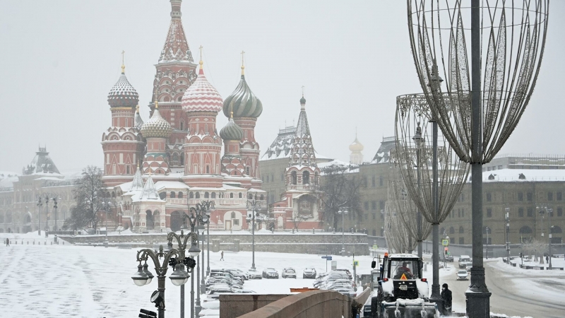 Руководство Москвы находится на рабочих местах из-за снегопада