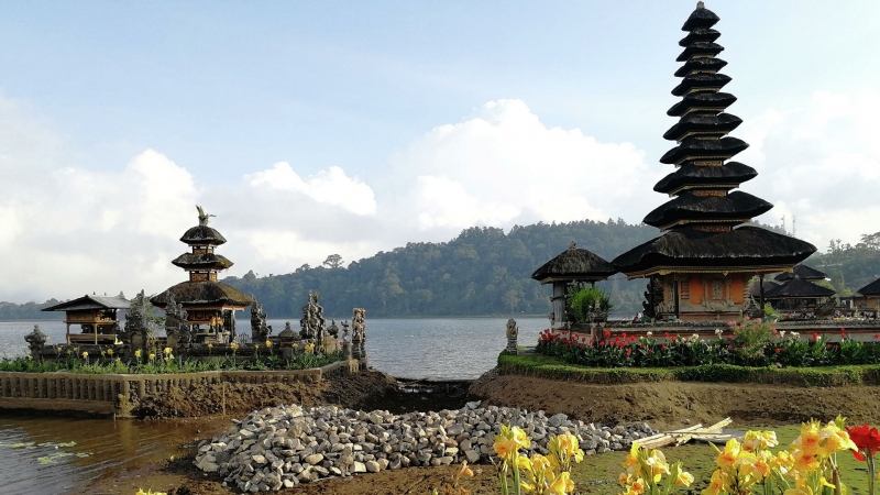 На Бали определили курорты, которые откроются для иностранных туристов