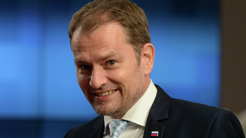 Премьер Словакии призвал определиться, нужен ли стране "Спутник V"