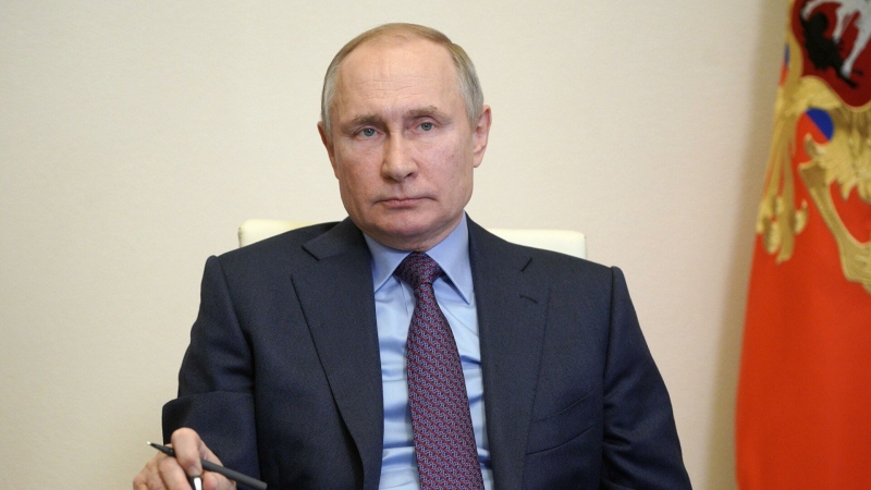 Путин предложил расширить туристический кэшбек для школьников и студентов