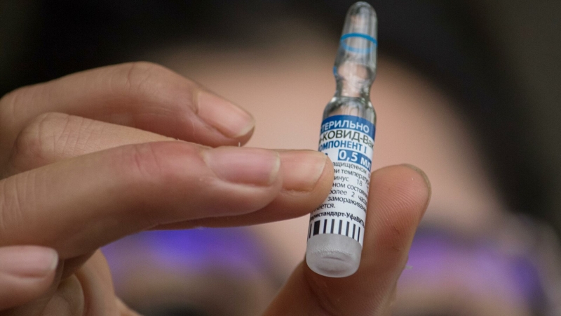 СМИ: Греция рассматривает возможность производства вакцины "Спутник V"
