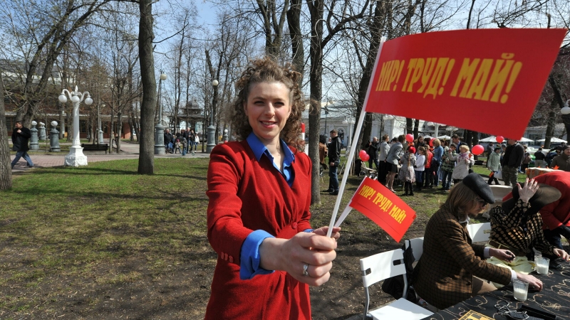 Большинство россиян планируют провести майские праздники дома