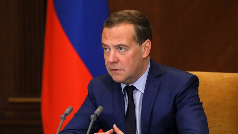 Медведев: США считают, все должны воспринимать как должное их "правоту"