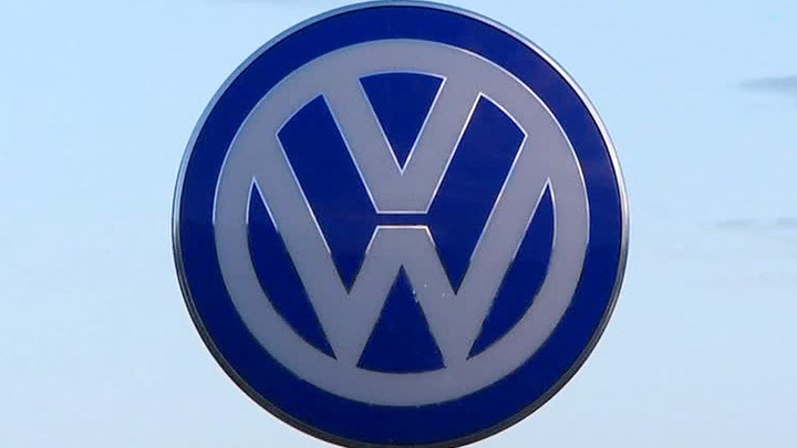 Volkswagen извинился за шутку о смене названия компании