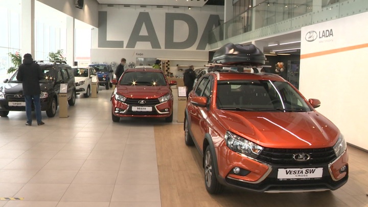 Модели Lada подорожают в четвертый раз за год