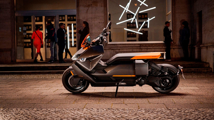 BMW выпустила электрический скутер с запасом хода 130 километров