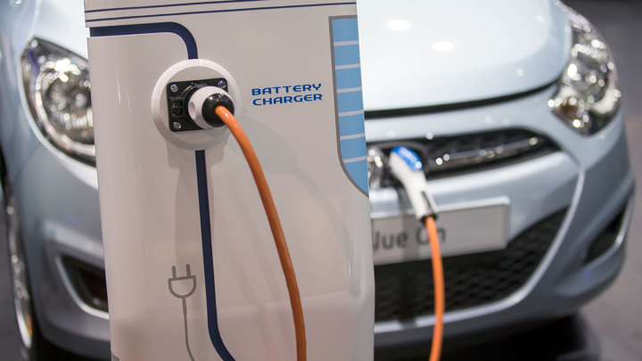 Минпромторг введет льготное автокредитование на электромобили