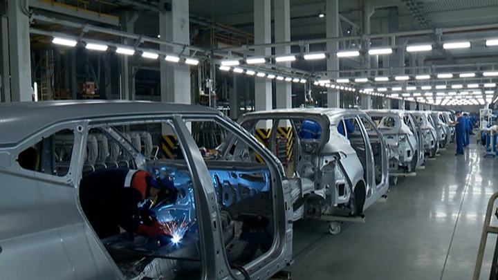 АвтоВАЗ частично возобновил работу линии по сборке Lada и Renault