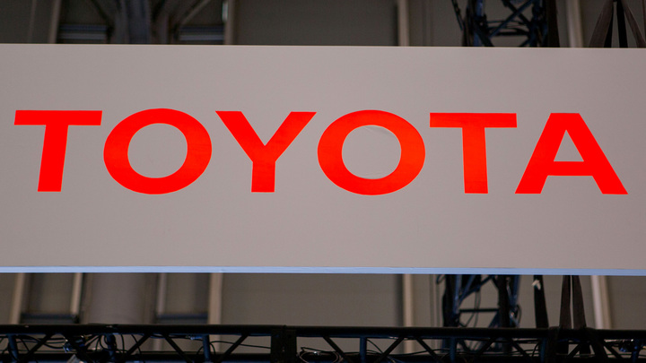 Toyota начнет использовать солнечные батареи в своих автомобилях