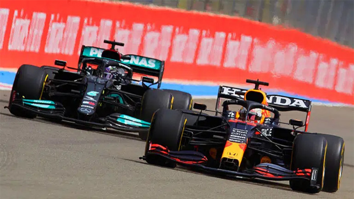 "Формула-1". Mercedes продолжит оспаривать титул Ферстаппена