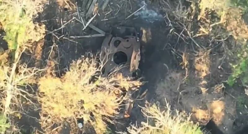 Отрыв башни: украинские войска уничтожили модернизированный БТР-82А с помощью потребительского беспилотника