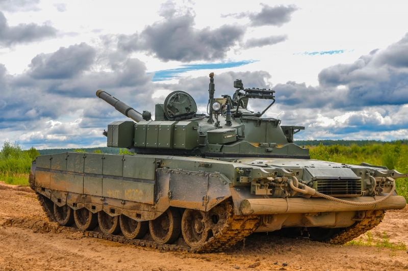 ВСУ с помощью трофейного танка Т-80БВМ уничтожили более 30 единиц техники рашистов