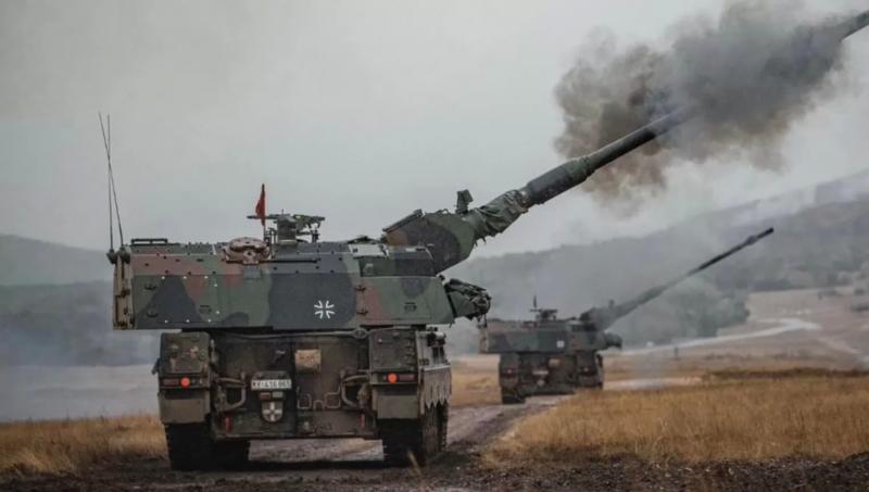 Panzerhaubitze 2000 уничтожает российскую технику высокоточным «умным» снарядом SMArt 155 (видео)