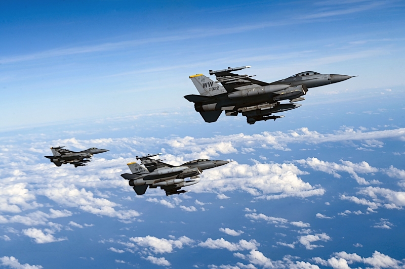 В Воздушных силах рассказали, получит ли Украина американские истребители F-15 и F-16
