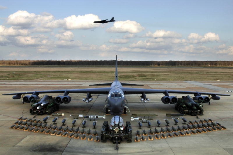 США впервые в истории передали ядерные бомбардировщики B-52 Stratofortress под командование НАТО