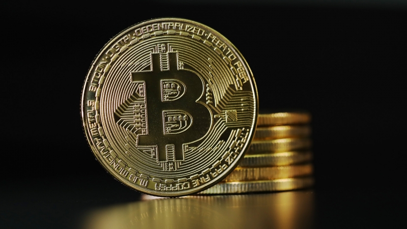Стоимость Bitcoin впервые с июня превысила $25 тысяч