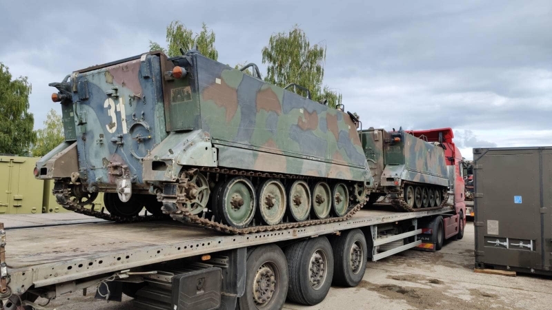 Литва забрала у ВСУ для ремонта САУ Panzerhaubitze 2000 и отправила в Украину дополнительную партию гусеничных бронетранспортёров M113