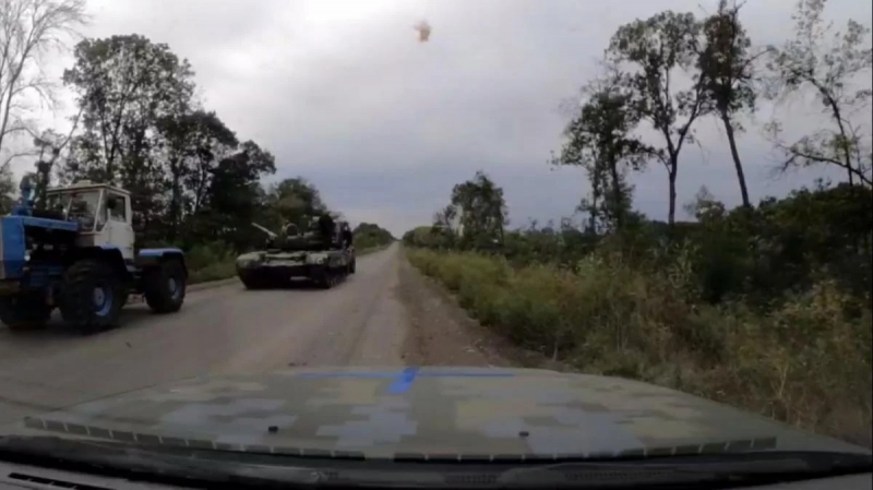 «Тракторные войска» снова в строю: украинцы затрофеили российский танк Т-72Б3 (видео)