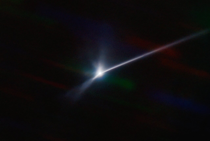 Космический зонд NASA DART «превратил» астероид в комету с хвостом длиной 10 000 км