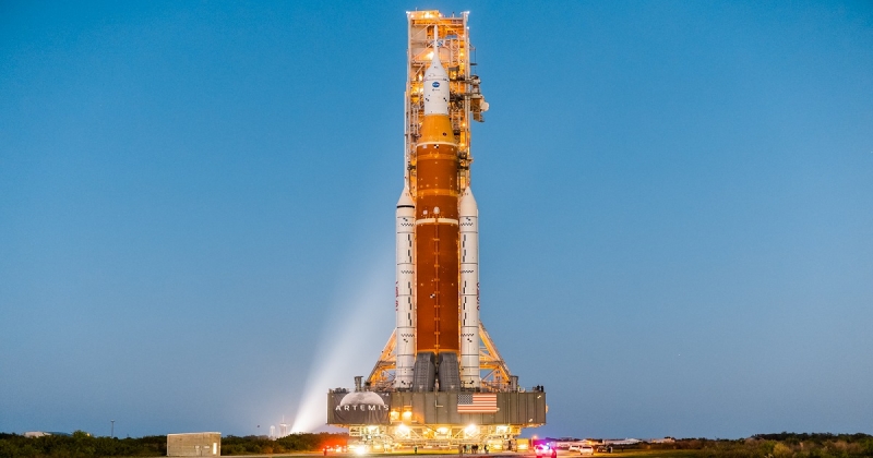 NASA на этой неделе отправит на стартовую площадку ракету Space Launch System, а запуск намечен на 14 ноября