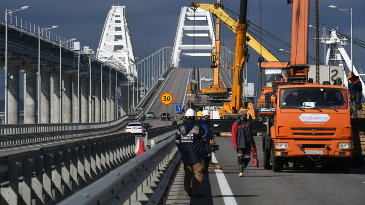 Хуснуллин про Крымский мост: надо менять два пролета