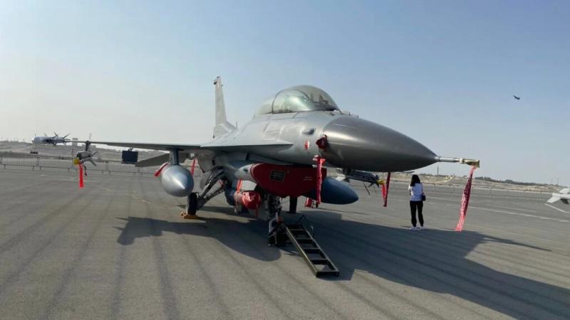 Lockheed Martin сможет поставить Бахрейну самую современную модернизацию истребителя F-16 Fighting Falcon только в 2024 году