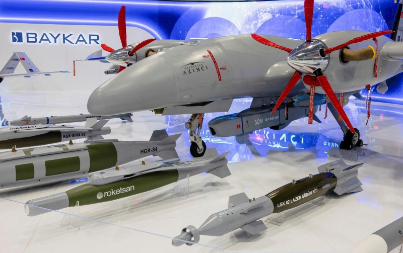 Не только высокоточные снаряды TRLG-230 для РСЗО: Турция передала Украине ракеты SUNGUR класса «воздух-воздух» для Bayraktar TB2, они могут сбивать иранские дроны Shahed 136