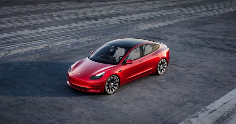 Tesla выпустит обновлённую версию электромобиля Model 3 в 2023 году