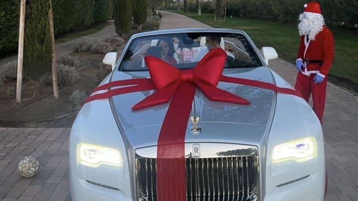 Роналду подарили на Рождество новый Rolls-Royce