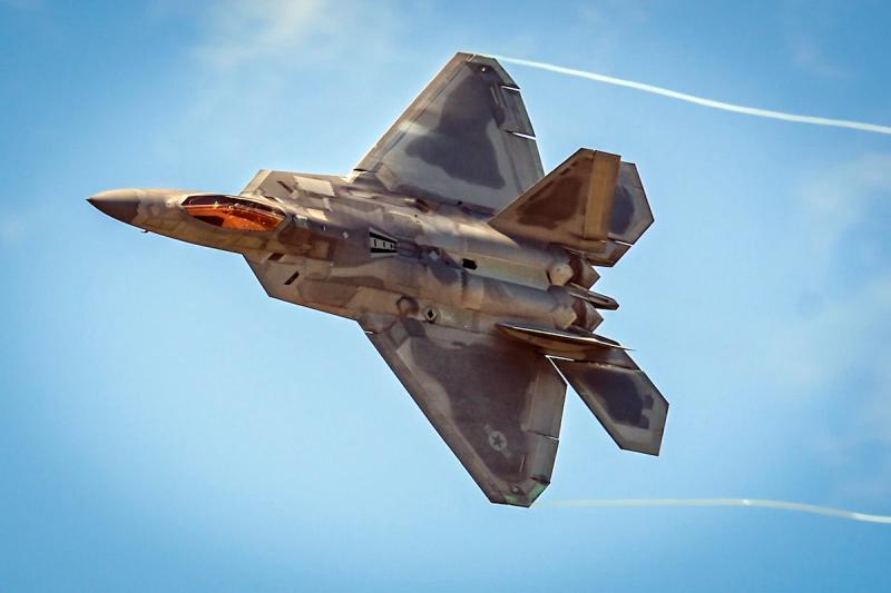США и Южная Корея отменили учения истребителей F-22 Raptor из-за снегопада – самолёты вернулись в Японию