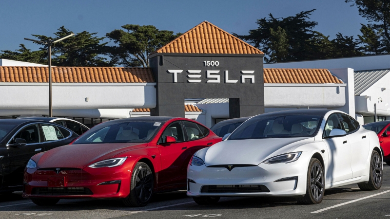 Tesla предоставила бесплатный доступ к функции Enhanced Autopilot на 30 дней