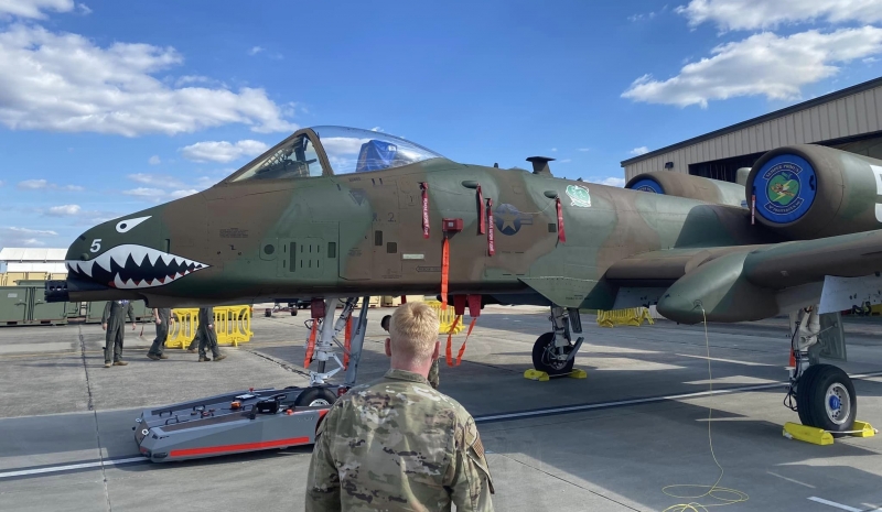 ВВС США показали A-10 Thunderbolt II в историческом камуфляже Flying Tigers времён Второй мировой войны