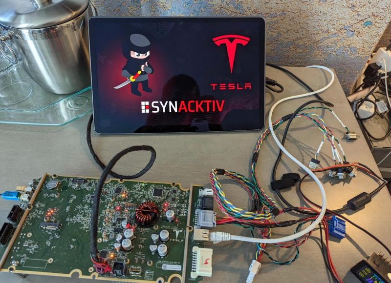Хакеры получили $100 000 и электромобиль Tesla Model 3 за два взлома системы безопасности Tesla