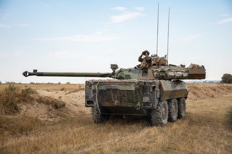 Украинские военные впервые показали французские колёсные танки AMX-10RC (видео)