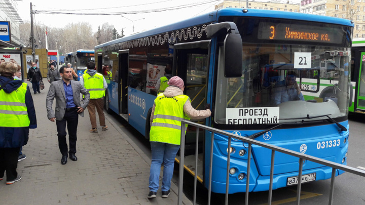 На московские кладбища поедут бесплатные автобусы
