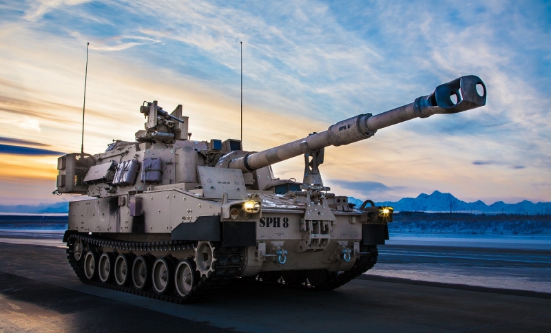 BAE Systems получила более $9,6 млн на производство гаубиц M109A7 Paladin и машин снабжения M992A3