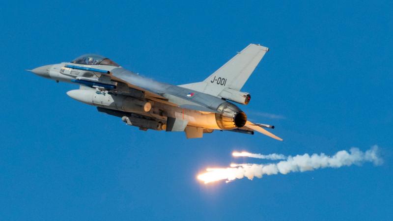 Нидерланды передумали продавать частной американской компании 28 истребителей четвёртого поколения F-16 Fighting Falcon