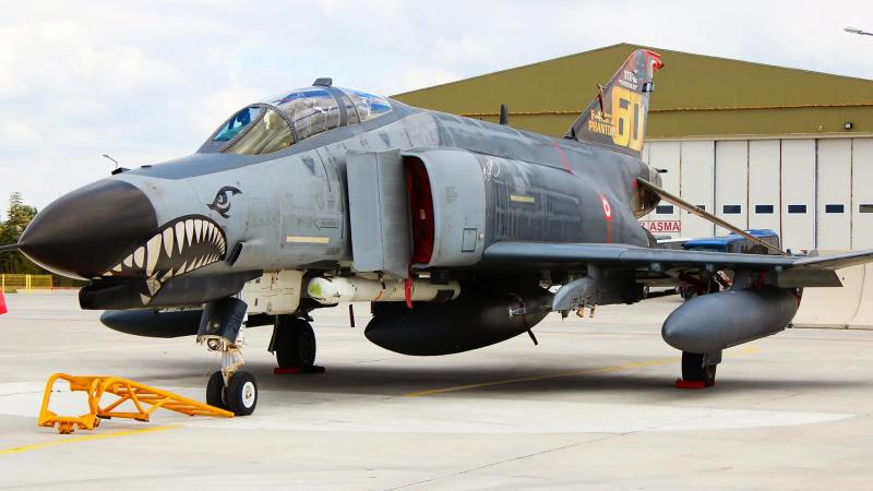 Турция до сих пор использует истребители третьего поколения F-4 Phantom II – самолёт возрастом почти 50 лет принял участие в учениях Anatilian Eagle