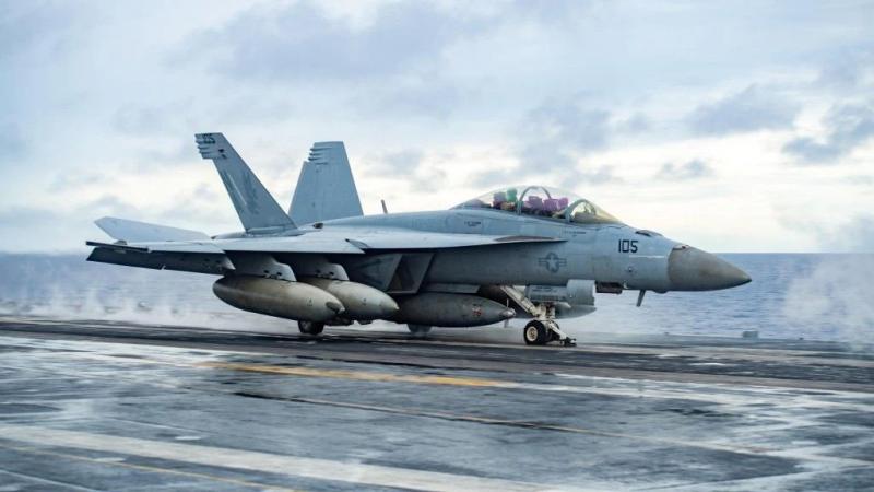 Boeing получил $200 млн на закупку материалов для производства последних истребителей F/A-18E/F Super Hornet