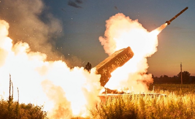 Вооружённые Силы Украины впервые показали видео боевого применения единственной трофейной огнемётной системы ТОС-1А «Солнцепёк»