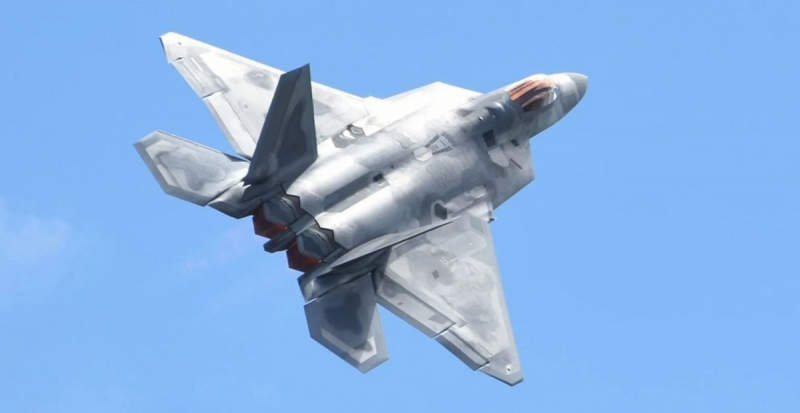 Lockheed Martin готова поддерживать истребители пятого поколения F-22 Raptor на 10 лет дольше, чем планируют ВВС США